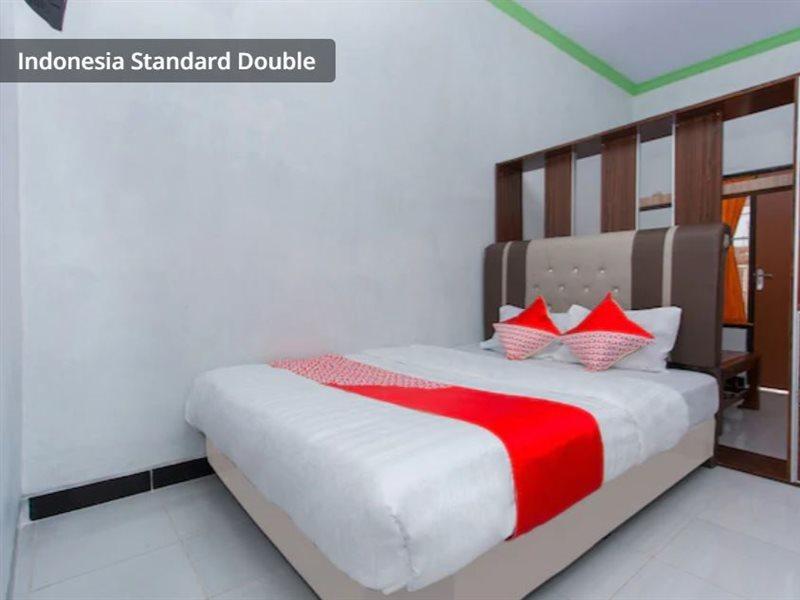 Griya Annisa Hotel Tegal  Ngoại thất bức ảnh