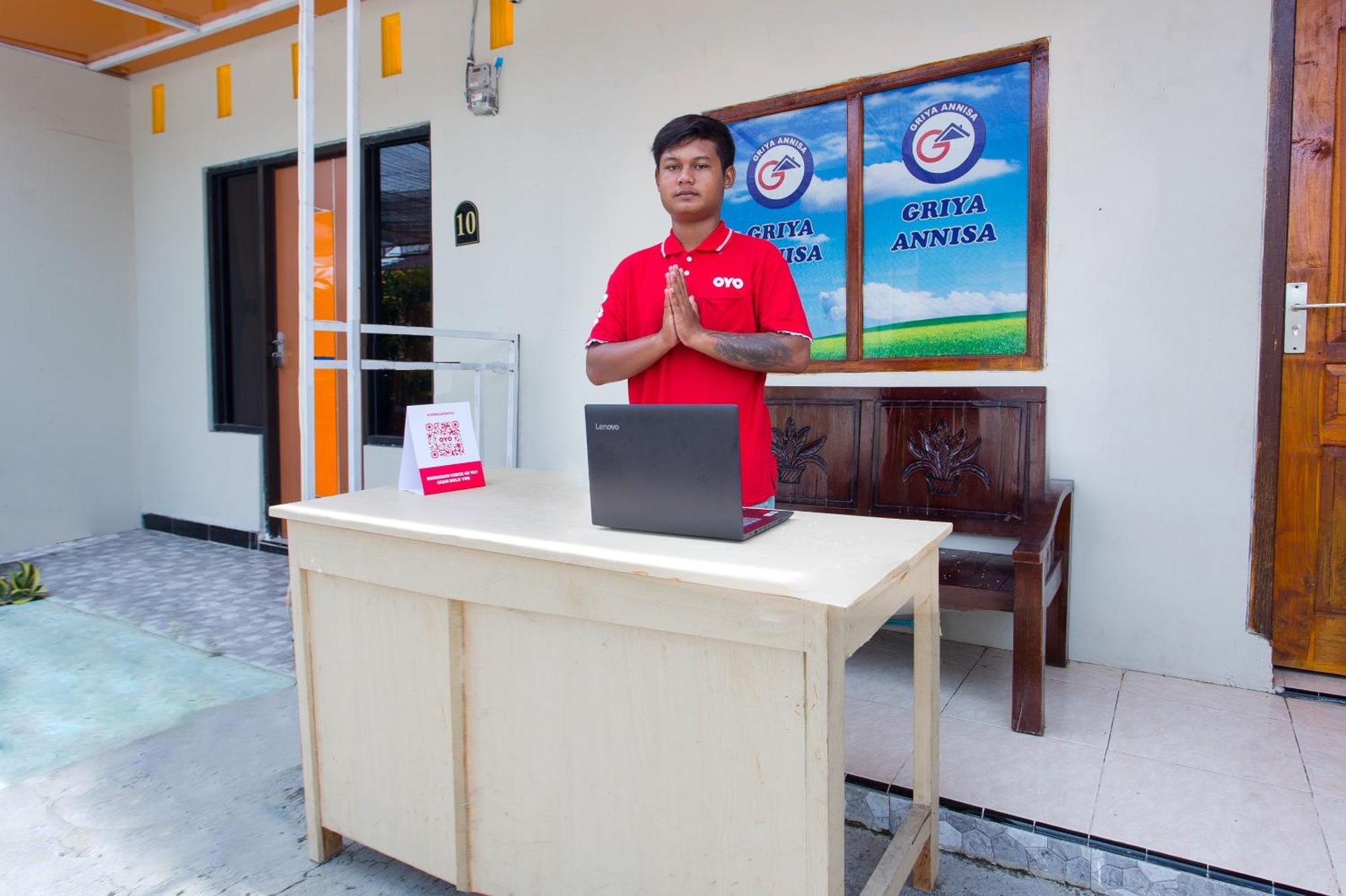 Griya Annisa Hotel Tegal  Ngoại thất bức ảnh