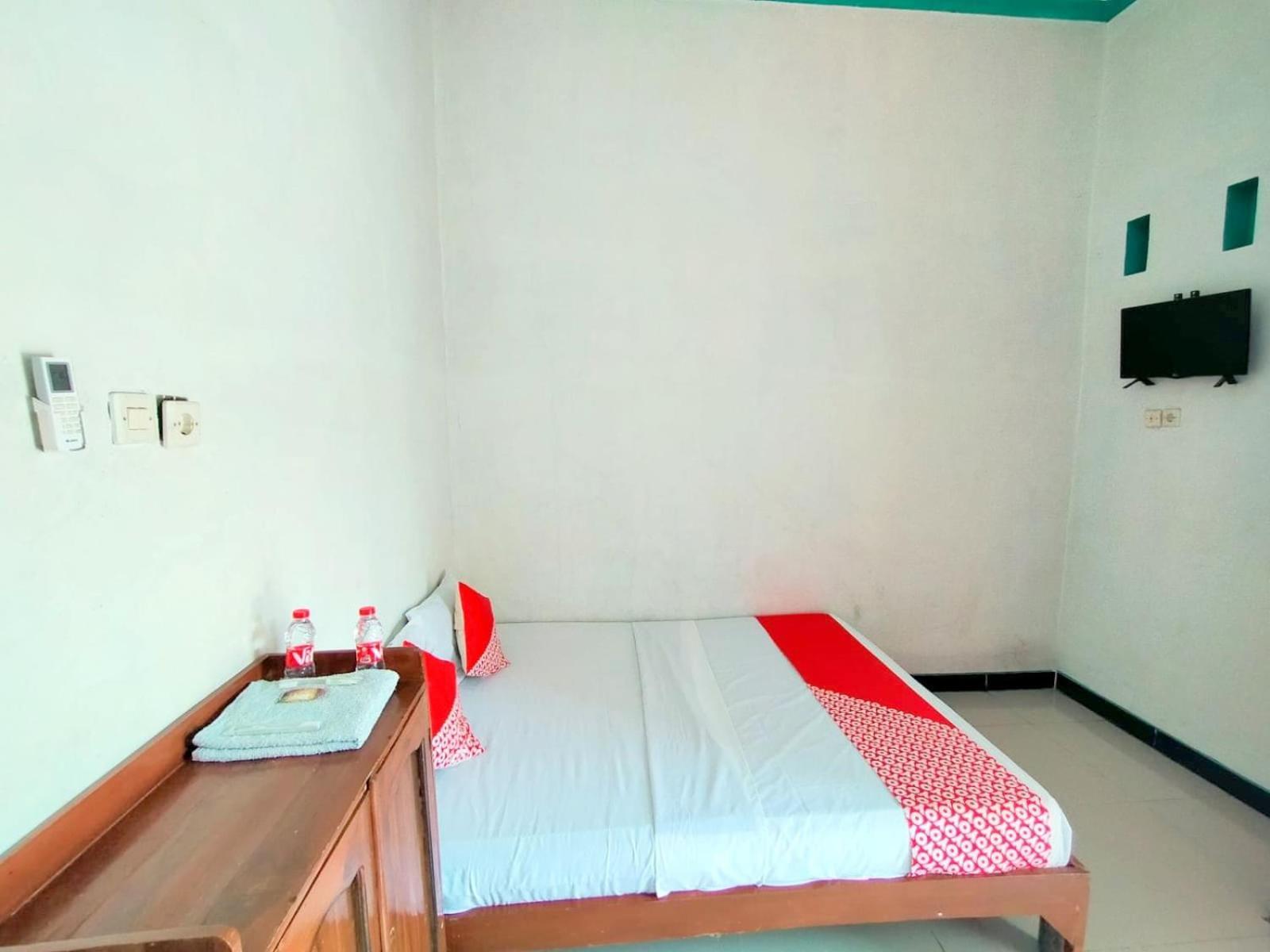Griya Annisa Hotel Tegal  Ngoại thất bức ảnh