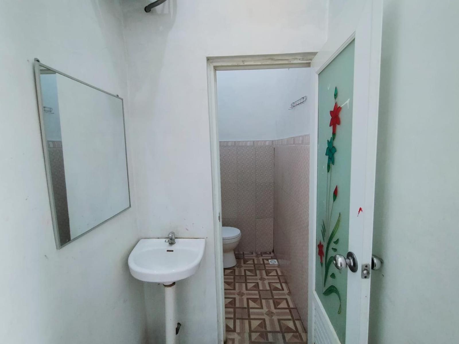 Griya Annisa Hotel Tegal  Ngoại thất bức ảnh