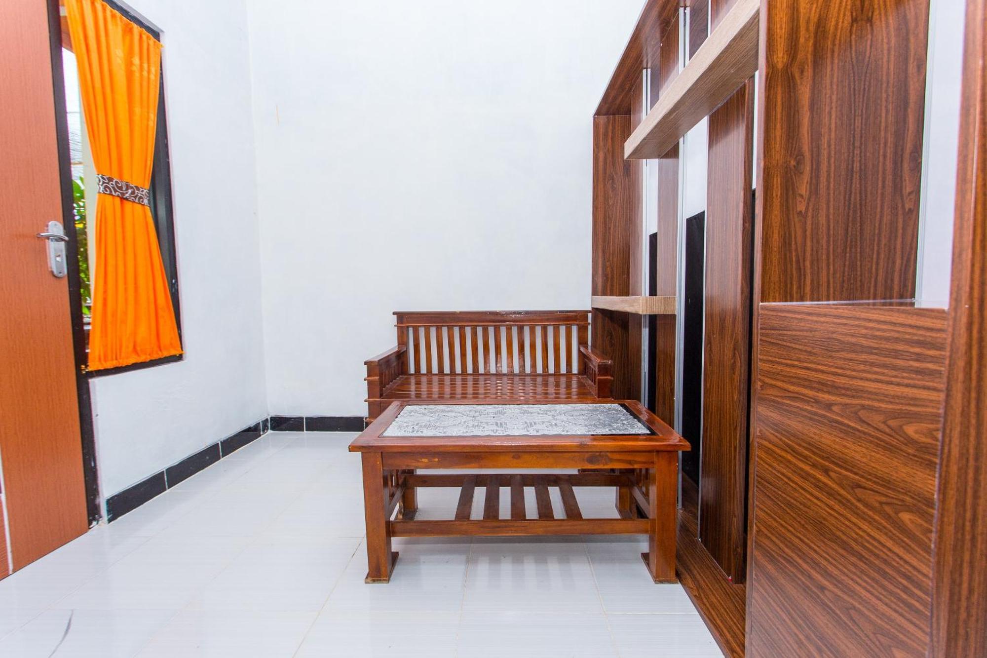 Griya Annisa Hotel Tegal  Ngoại thất bức ảnh