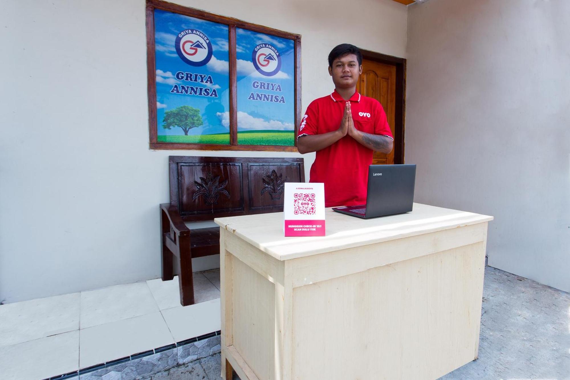 Griya Annisa Hotel Tegal  Ngoại thất bức ảnh